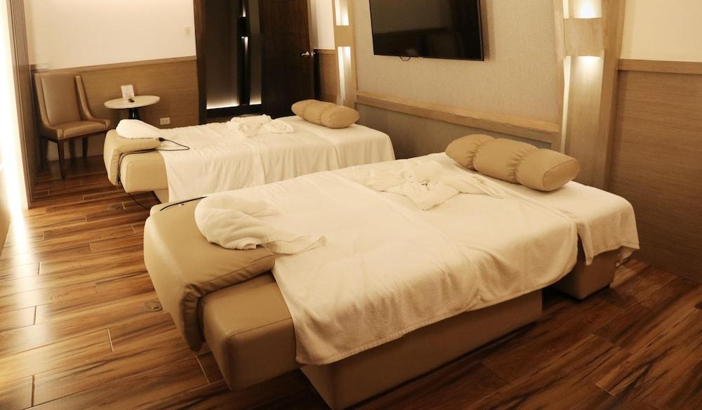 ริซัล พาร์ค โฮเทล  Hotel มะนิลา ภายนอก รูปภาพ