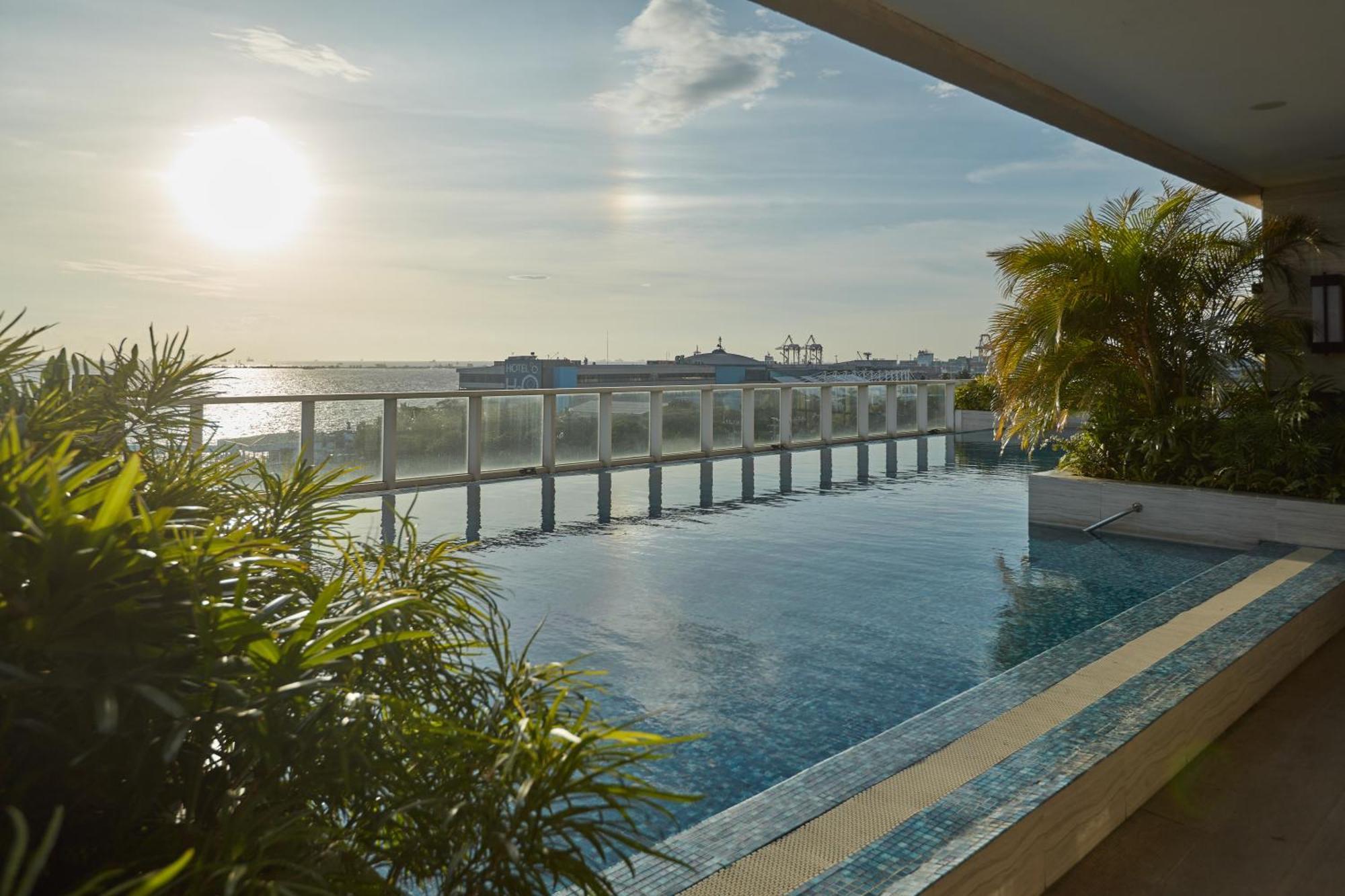 ริซัล พาร์ค โฮเทล  Hotel มะนิลา ภายนอก รูปภาพ